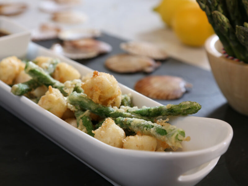 Tempura scallops and asparagus with ponzu dressing